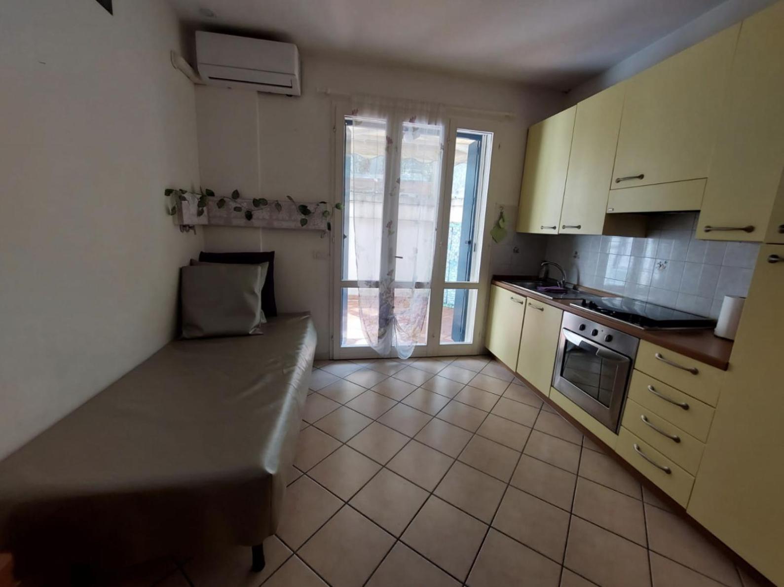 Appartamento Bilocale centro storico Pesaro Esterno foto