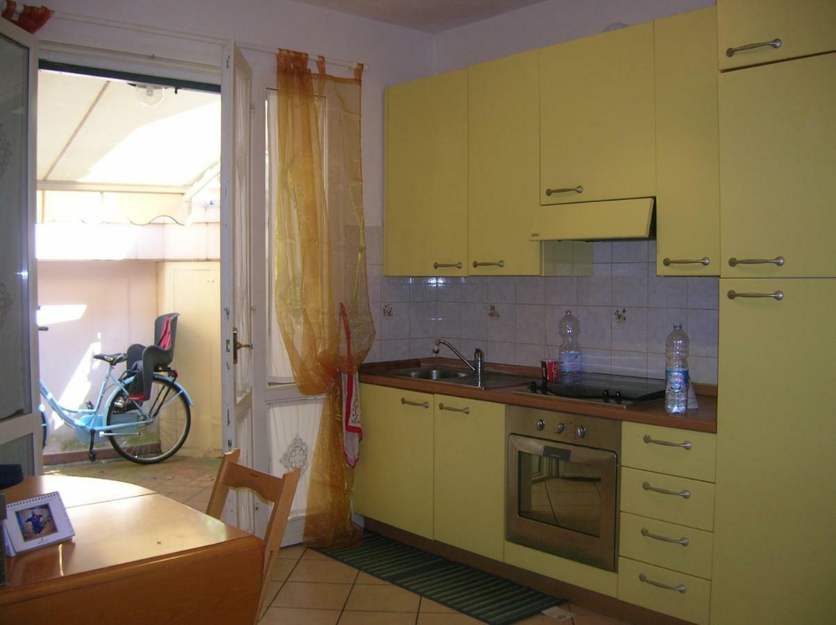 Appartamento Bilocale centro storico Pesaro Esterno foto